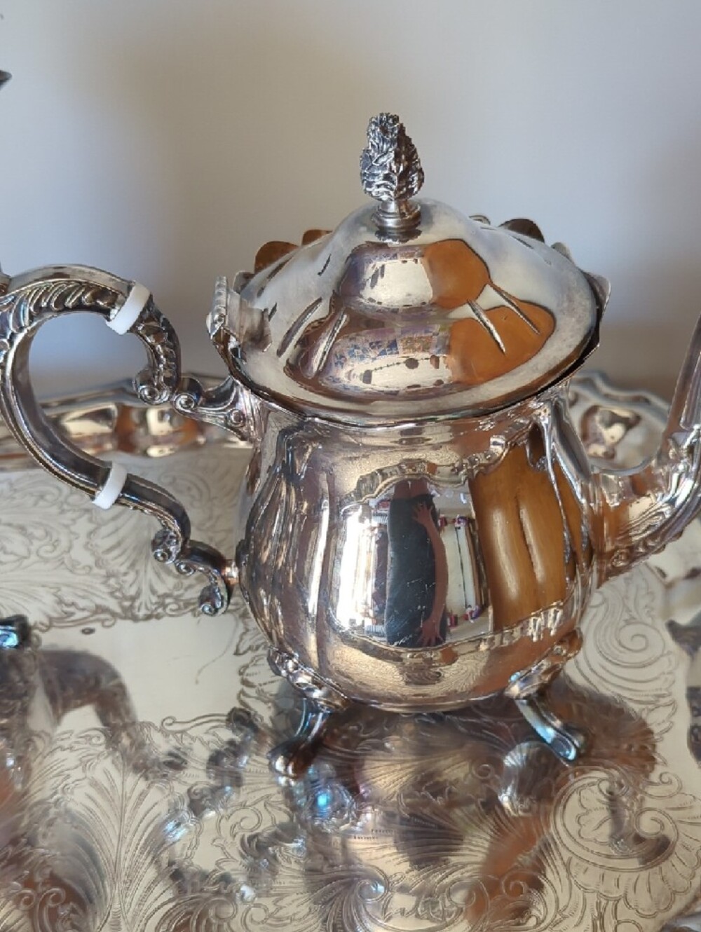 Elegant Silver Plated Tea & Coffee Service Set - Ornate Engraved Pieces - Picture 13 of 16